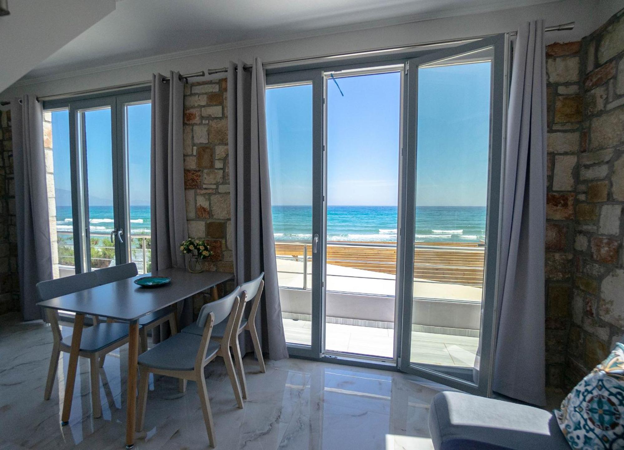 Golden Dolphin Studios & Apartments Alykes  Chambre photo