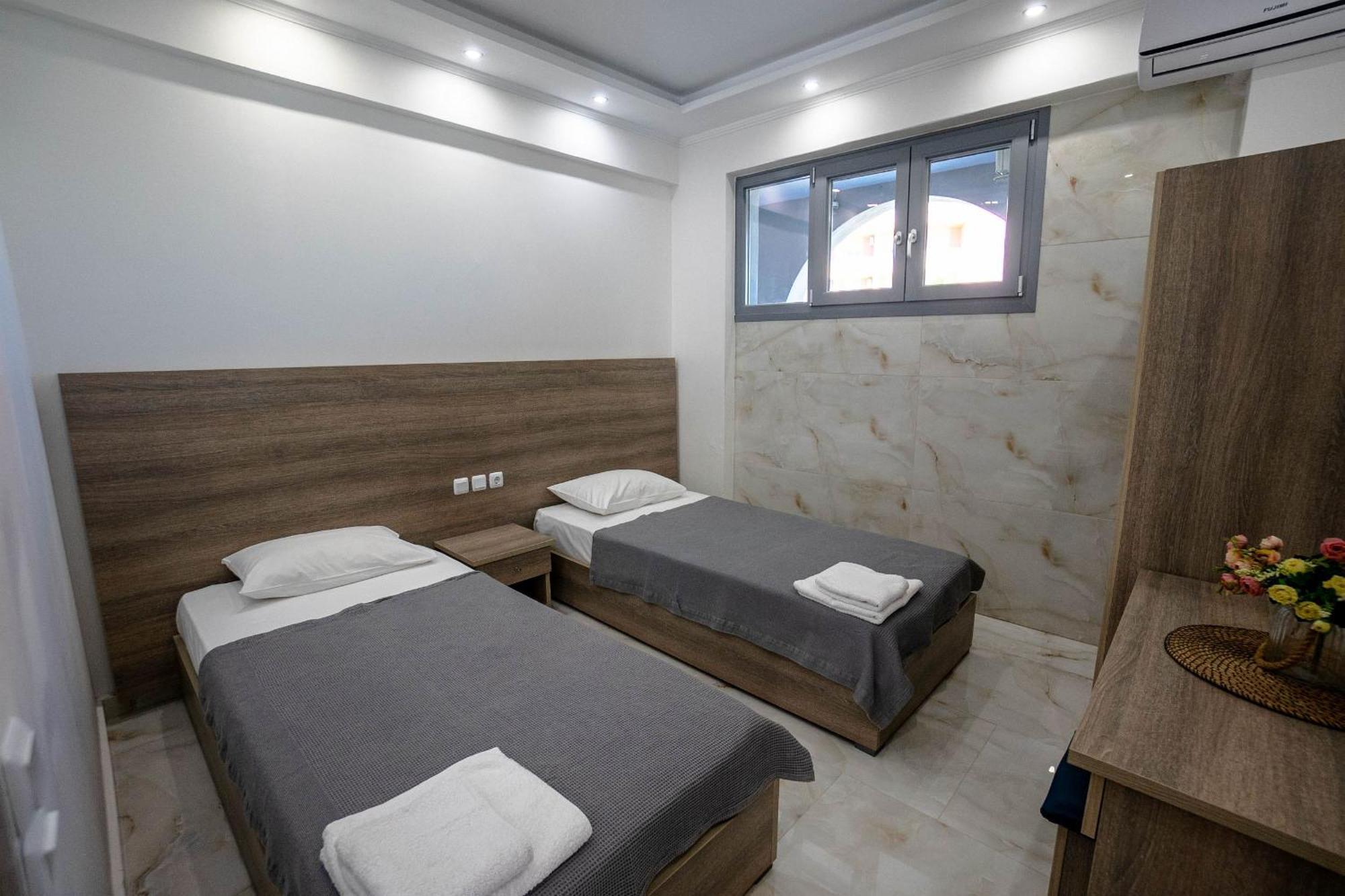 Golden Dolphin Studios & Apartments Alykes  Chambre photo