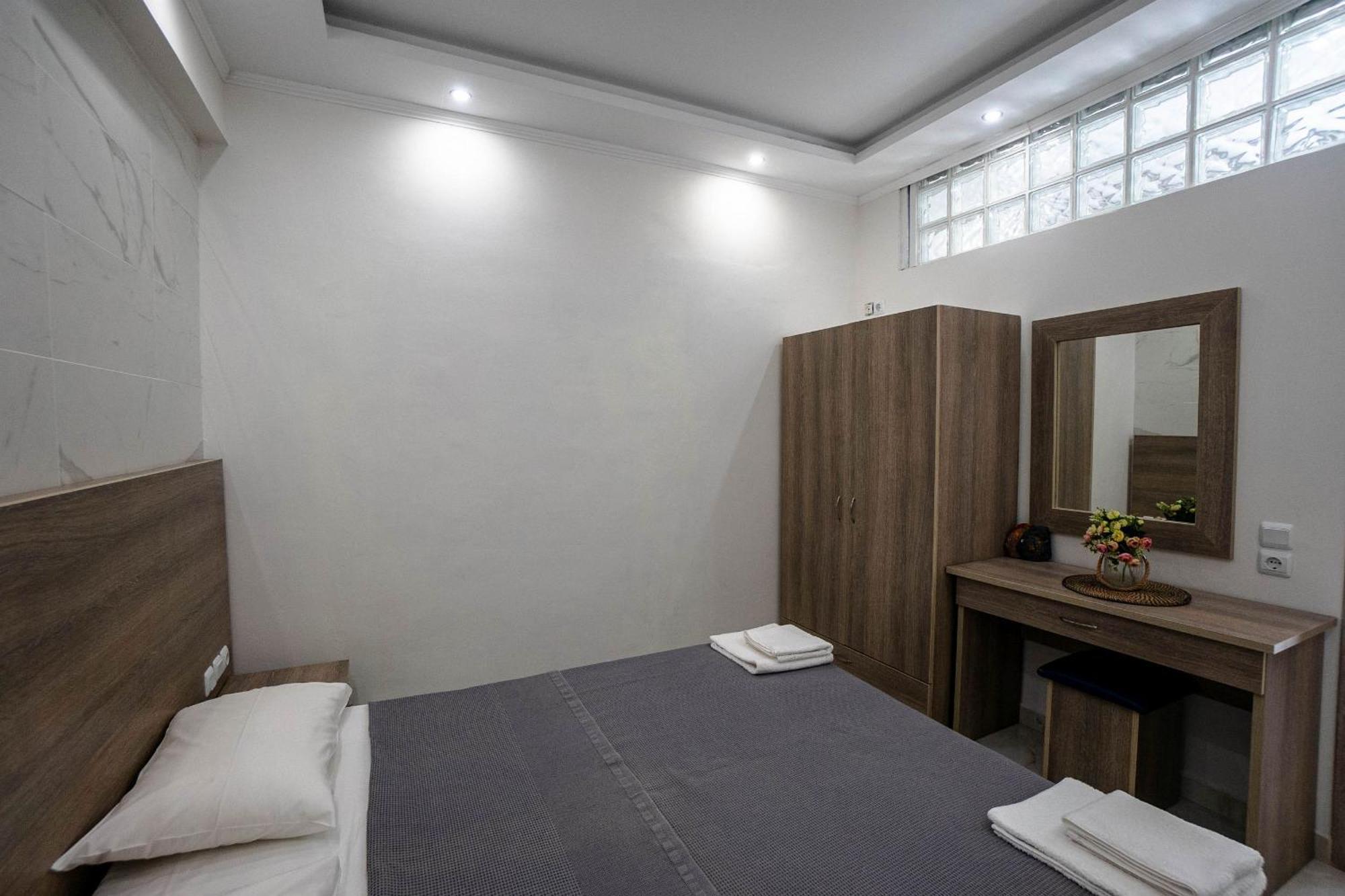 Golden Dolphin Studios & Apartments Alykes  Chambre photo